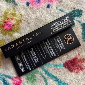 Anastasia Beverly Hills Brow Wiz in Medium Brown